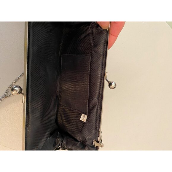 Vintage Black Beaded Clutch Purse With Chain Strap & Silver-Tone Frame - Picture 5 of 8